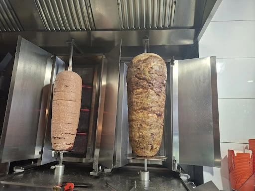 Delil Pizza-& Kebaphaus photo 10