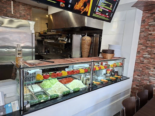 Delil Pizza-& Kebaphaus photo 8